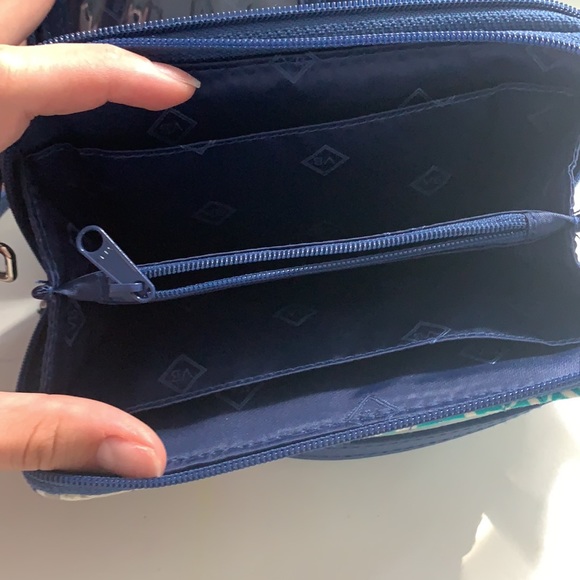 ⚡️Vera Bradley All In One Crossbody Purse⚡️ - Picture 7 of 7